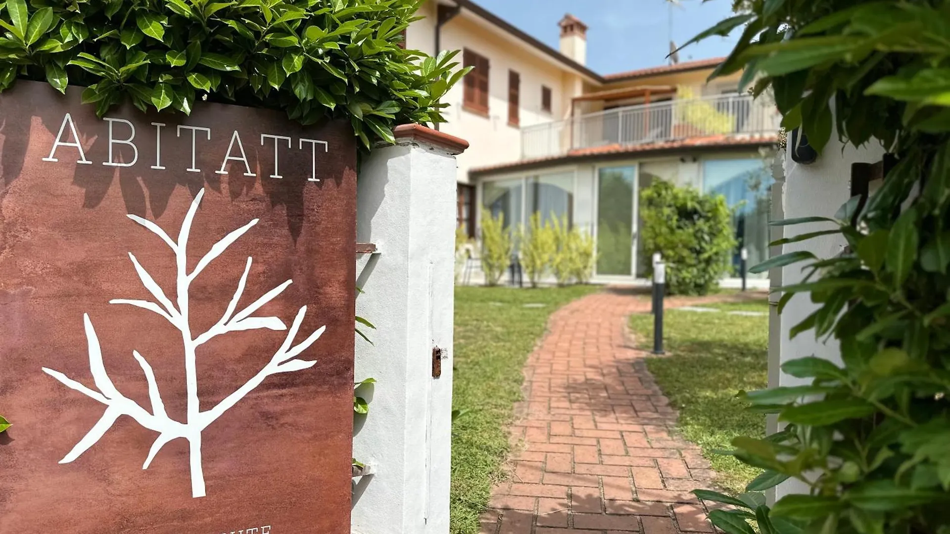 Abitatt Aparthotel Fosdinovo 0*,  Italy